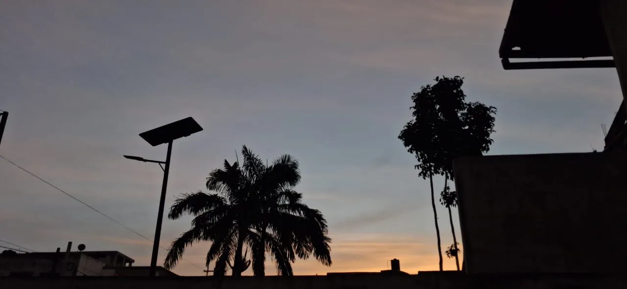 esira_sunset_black.webp